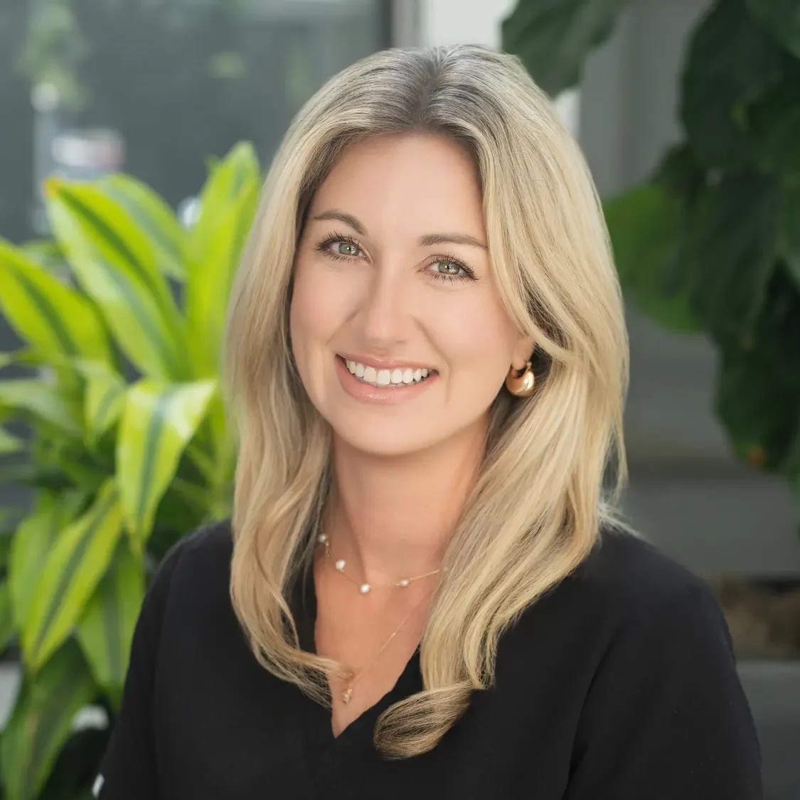 Julie, Dental Assistant at Fort Bend Periodontics